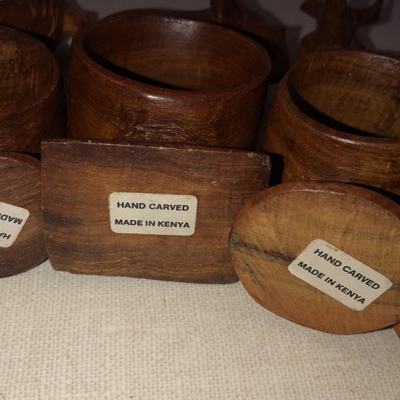 Hand carved made in Kenya Animal Wooden napkin rings, set of 4 - Picture 2 of 16